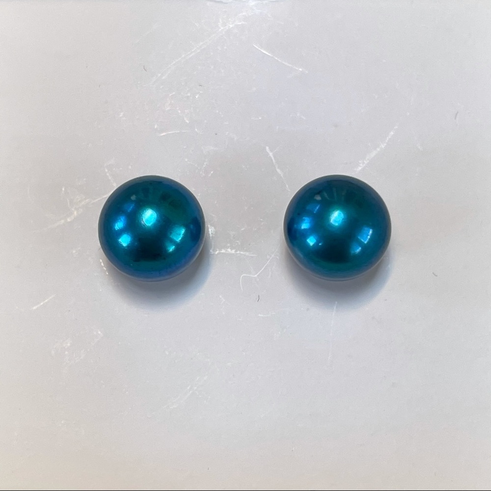 Blue Silver Pearls
